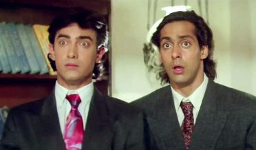 AAMIR KHAN AND SALMAN KHAN IN A FILM SCENE WHILE THEY WERE YOUNG