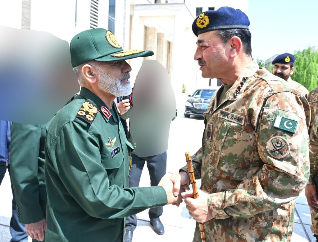 فیلڈ مارشل سید عاصم منیر کی تہران میں میجر جنرل علی عبداللہی سے ملاقات